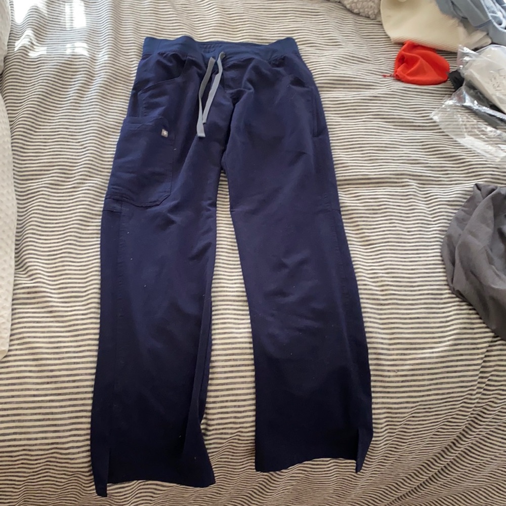 FIGS kade navy XS petite